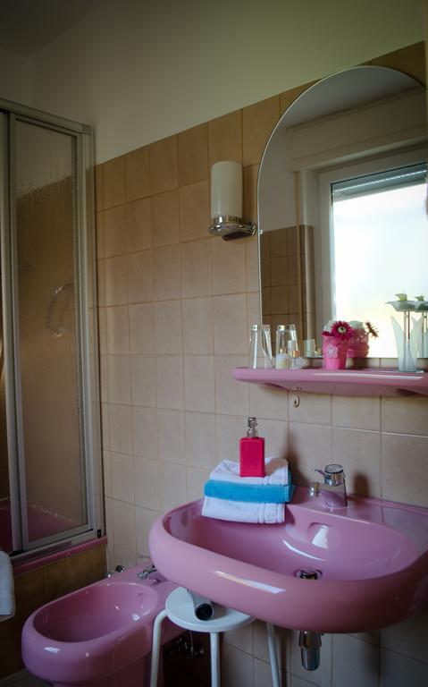 Haus Helvetia Bed and Breakfast Bad Orb Værelse billede